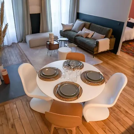 Beige Hospitalite - Coco - Hypercentre-2Chambres-Parking-Zen Saint-Etienne  Esterno foto