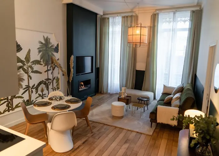 Beige Hospitalite - Coco - Hypercentre-2Chambres-Parking-Zen